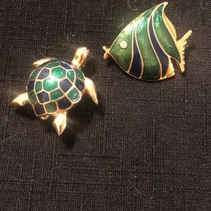 Vintage Enamel Finish Turtle & Fish Pin’s